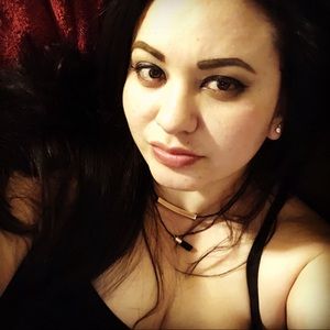 Meet your Posher, Dalila